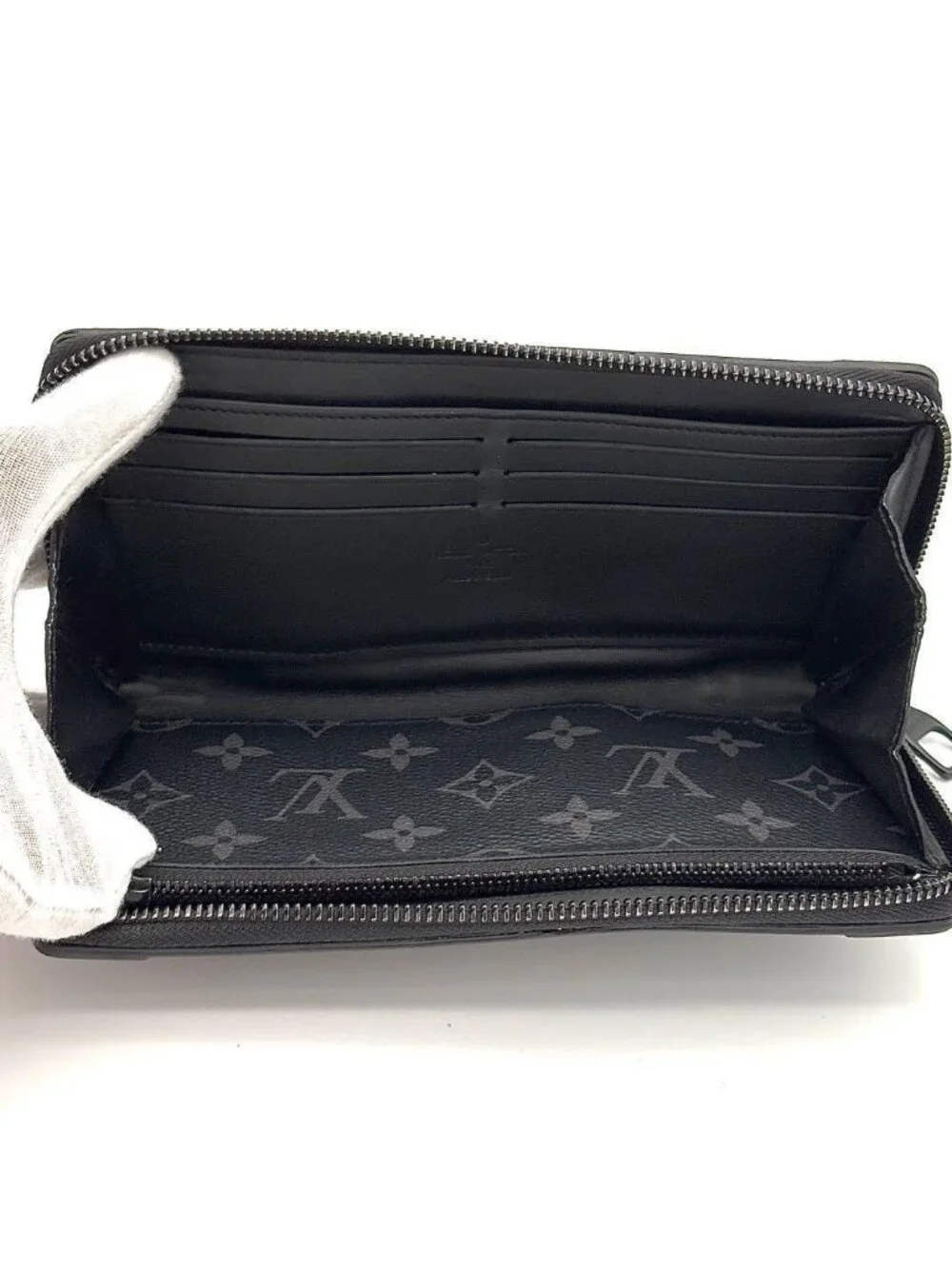 Louis Vuitton Wallet Monogram Eclipse Zippy Trunk
